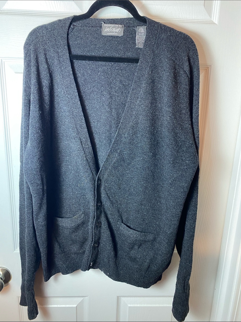 Vintage Lord & Taylor Charcoal Gray V-Neck Button Cardigan Lambswool Size XL